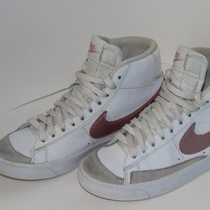 Nike Pink Swoosh Girls Blazer Mid 77' Vintage